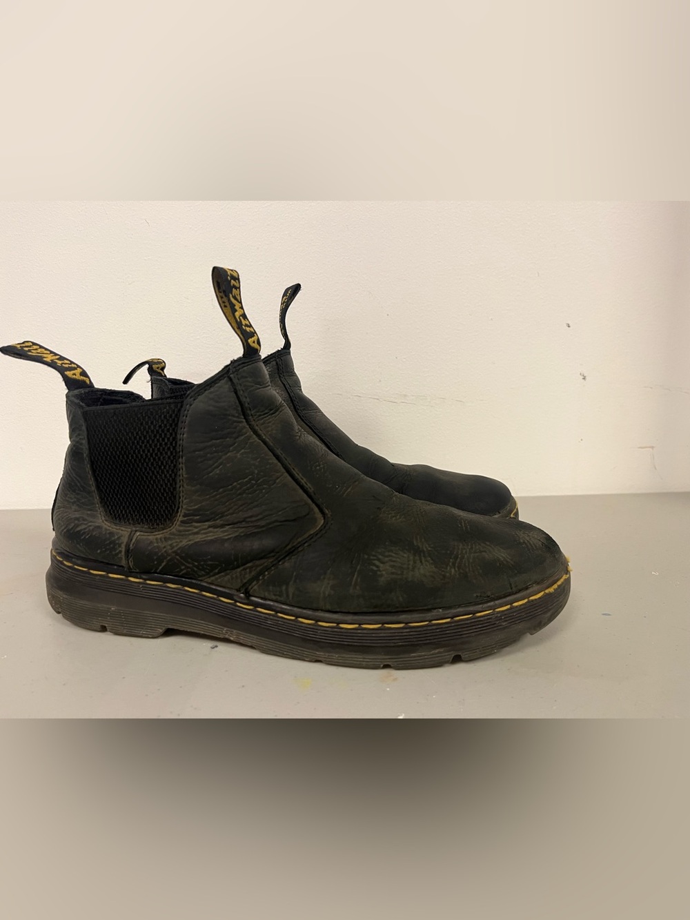 Black Slip-On Dr Martens Hardie II worn in punk Leather Men’s Chelsea Boots fsu